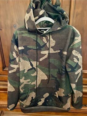 Men's Camouflage Hoodie Sweatshirt - Green Camo